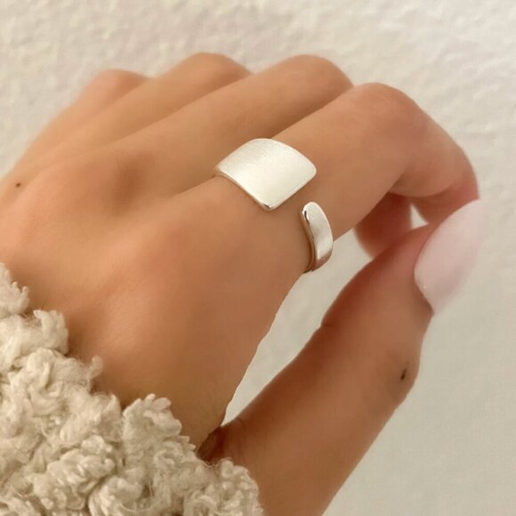 925 Sterling Silver Textured Wrap Ring Minimalist Dainty Wrap Brushed Ring - Picture 7 of 7